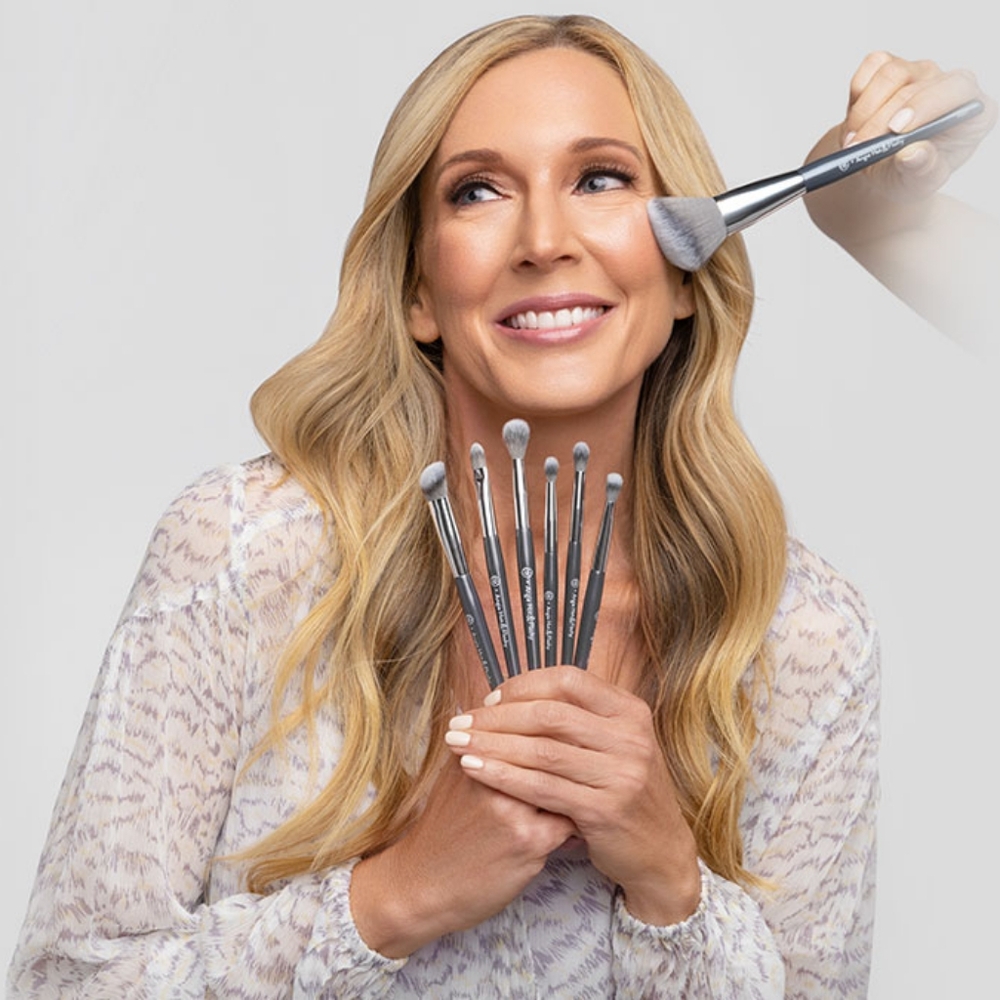 BK BEAUTY x Angie Hot & Flashy Makeup Brush Bundle (6 brushes)